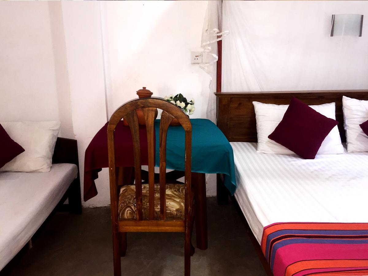 Double G Motel Weligama Exterior photo